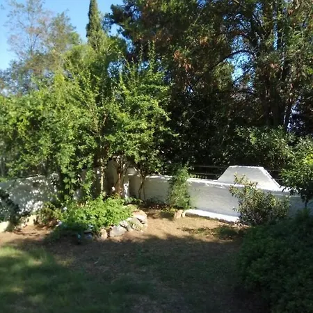 Peaceful House In Skiathos!stunning Surroundings!